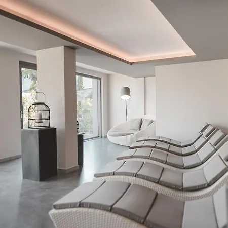 Ξενοδοχείο Tiefenbrunn Gardensuites & Breakfast Lana