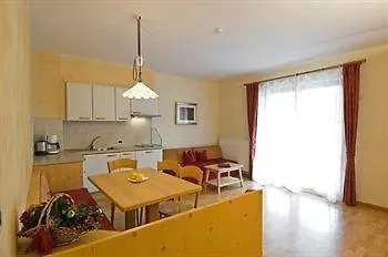 Tiefenbrunn Gardensuites & Breakfast Ξενοδοχείο 4*