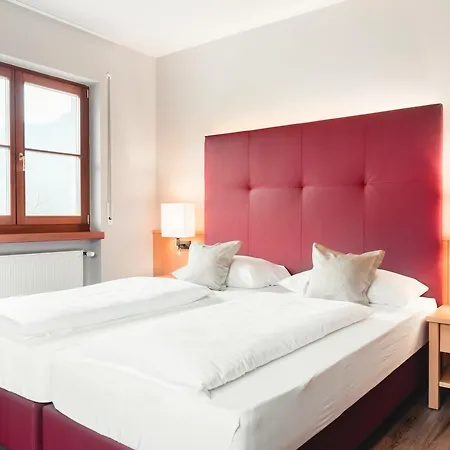 Tiefenbrunn Gardensuites & Breakfast 4* Lana