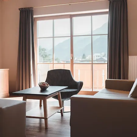 Ξενοδοχείο Tiefenbrunn Gardensuites & Breakfast Lana